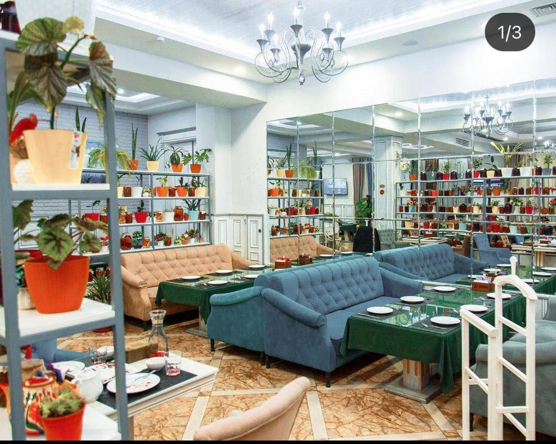 Hôtel Shedevr Plaza à Namangan Extérieur photo