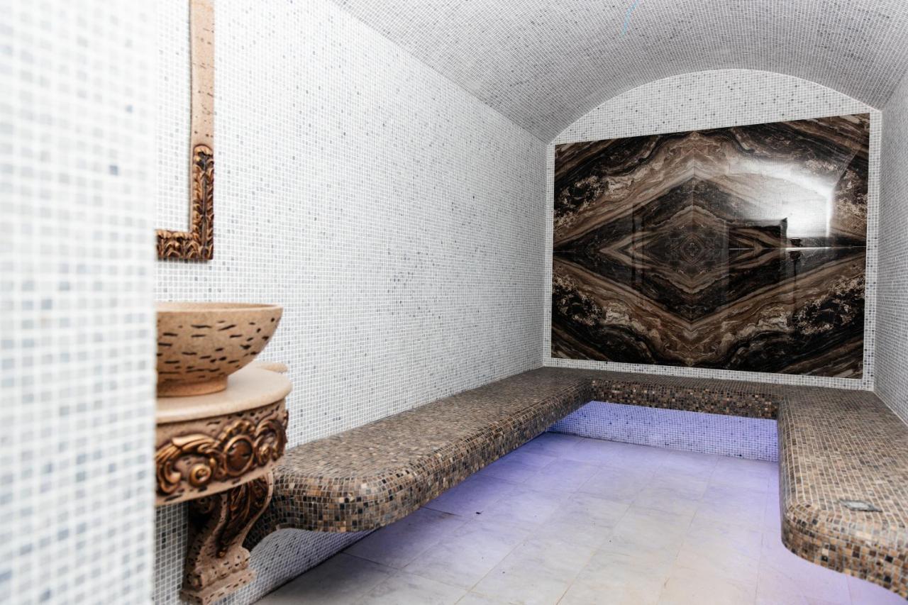 Hôtel Shedevr Plaza à Namangan Extérieur photo