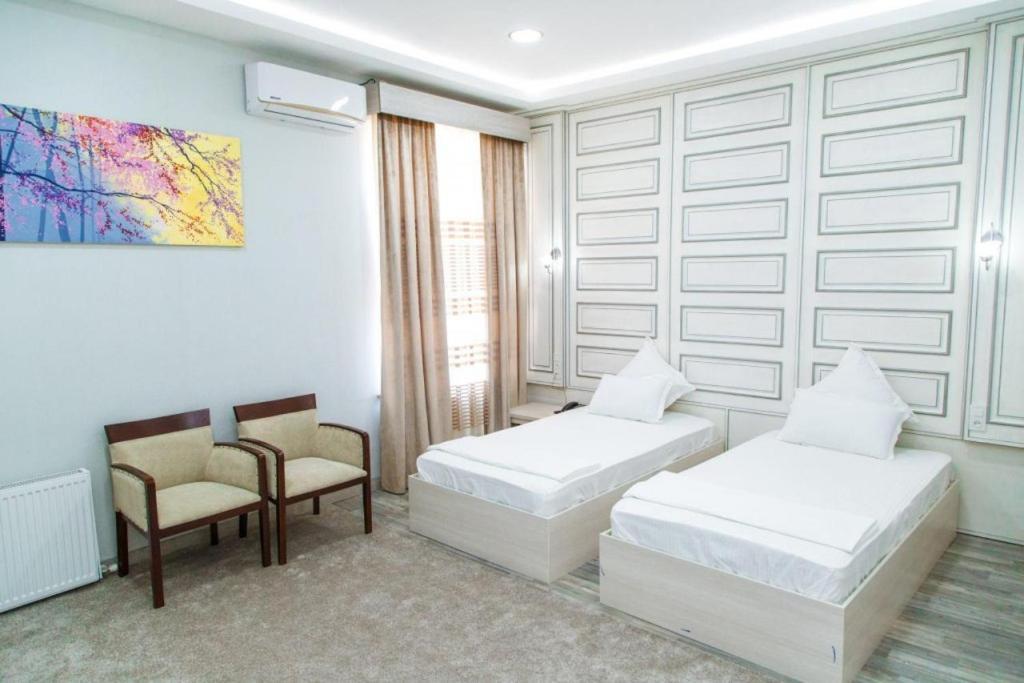 Hôtel Shedevr Plaza à Namangan Extérieur photo