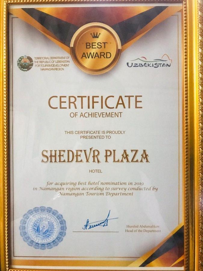 Hôtel Shedevr Plaza à Namangan Extérieur photo