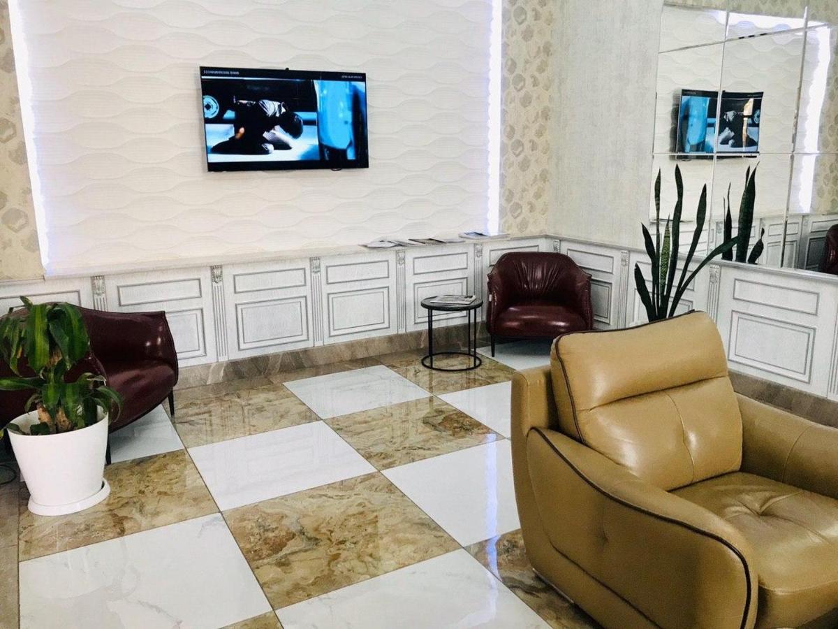 Hôtel Shedevr Plaza à Namangan Extérieur photo